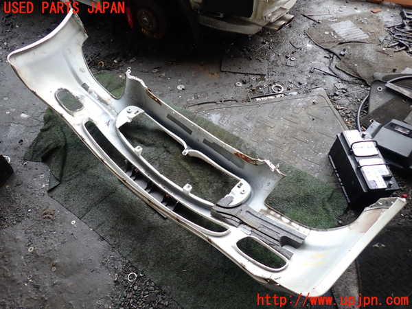 1UPJ-17361010]マセラティ・クアトロポルテ(MQP)フロントバンパー 中古_m0005.jpg