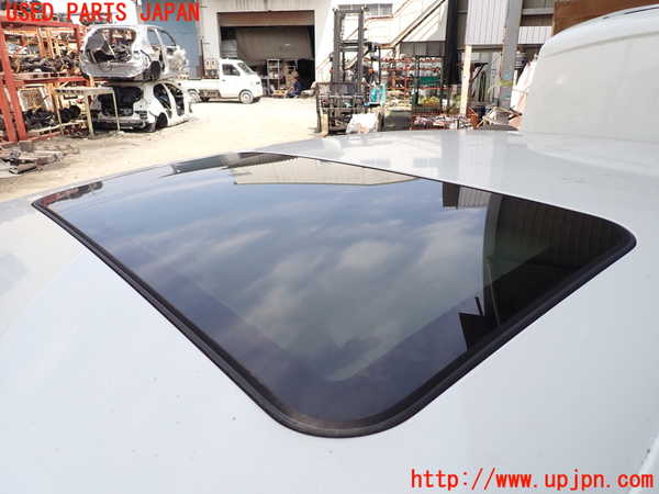 1UPJ-17361470]マセラティ・クアトロポルテ(MQP)1列目サンルーフガラス SEKURIT M448 中古_m0001.jpg