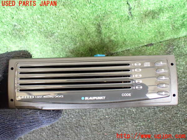 1UPJ-17366505]マセラティ・クアトロポルテ(MQP)CDチェンジャー 中古_m0002.jpg