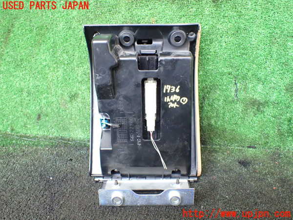 1UPJ-17367841]マセラティ・クアトロポルテ(MQP)小物入れ1 中古_m0004.jpg