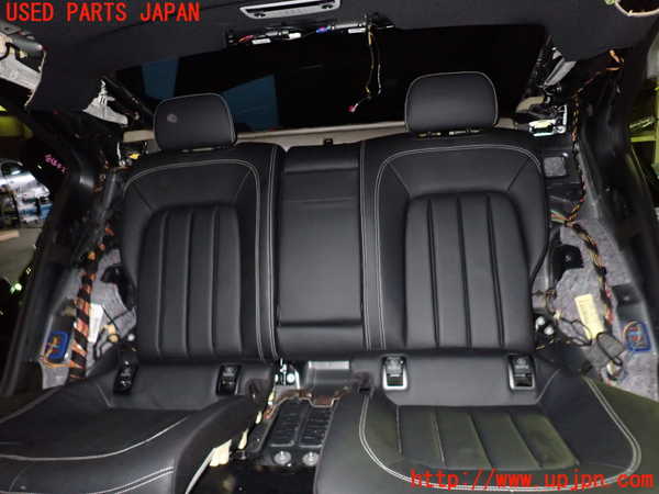 5UPJ-17377385]ベンツ CLS400(218361 C218)リアシート 中古_m0002.jpg