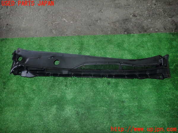 5UPJ-17391190]セレナ(GFC27)カウルトップ 中古_m0001.jpg