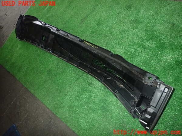 5UPJ-17391190]セレナ(GFC27)カウルトップ 中古_m0005.jpg