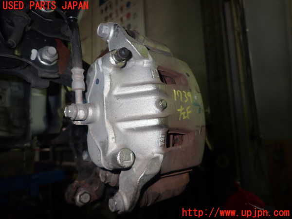 5UPJ-17394085]セレナ(GFC27)左フロントキャリパー 中古_m0002.jpg