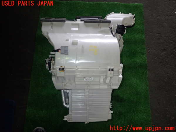 5UPJ-17396081]セレナ(GFC27)エバポレーター1 (フロント) 中古_m0001.jpg