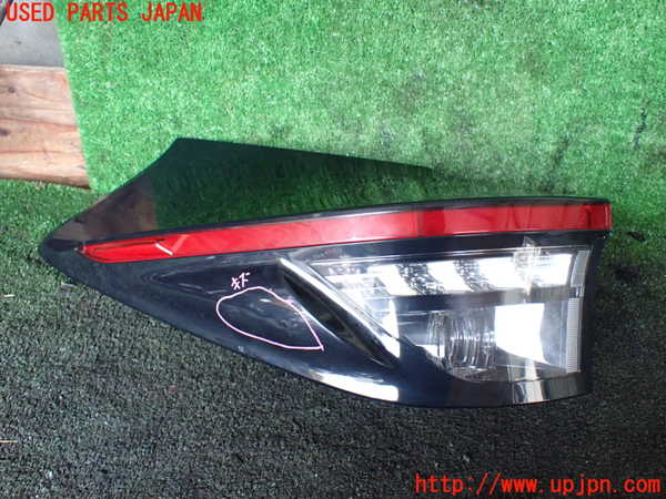 5UPJ-17411536]ヤリス(YARIS) クロス(MXPB15)左テールランプ 中古_m0001.jpg