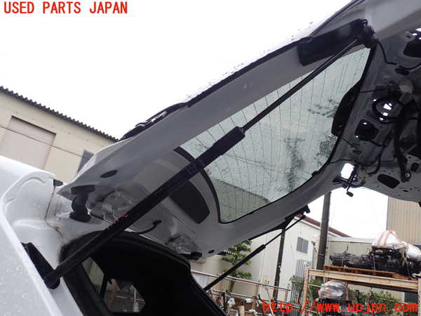 5UPJ-17411584]ヤリス(YARIS) クロス(MXPB15)リアゲートダンパー 中古_m0002.jpg