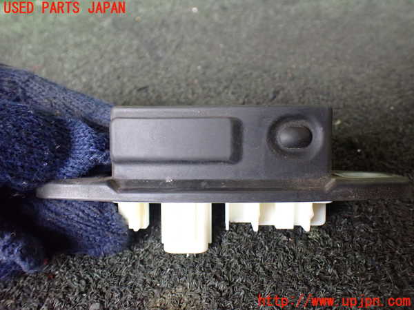 5UPJ-17411590]ヤリス(YARIS) クロス(MXPB15)バックドアハンドル(アウターハンドル) 中古_m0002.jpg