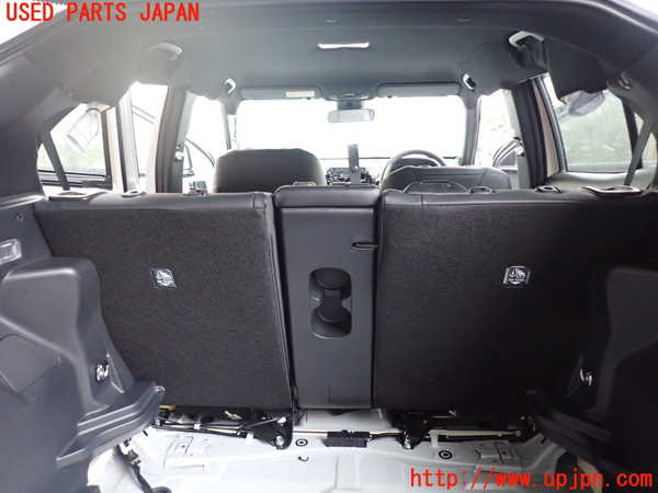 5UPJ-17417125]ヤリス(YARIS) クロス(MXPB15)2列目シート 中古_m0004.jpg