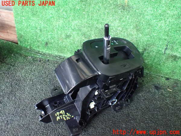 5UPJ-17417555]ヤリス(YARIS) クロス(MXPB15)ATシフトレバー 中古_m0002.jpg