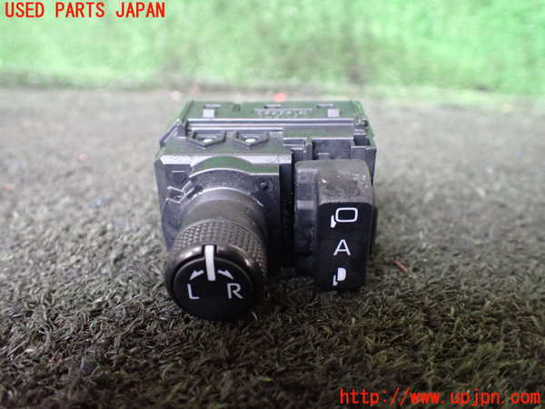 5UPJ-17416280]ヤリス(YARIS) クロス(MXPB15)ミラースイッチ 中古_m0001.jpg