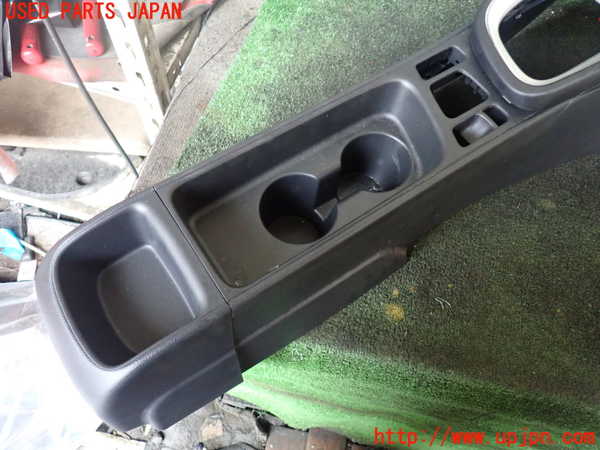 5UPJ-17417540]ヤリス(YARIS) クロス(MXPB15)センターコンソール 中古_m0003.jpg