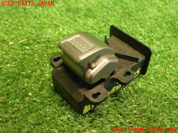 5UPJ-17456245]インテグラ タイプR 前期(DC5)左パワーウィンドウスイッチ 中古_m0001.jpg