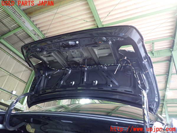 5UPJ-17461500]BMW 320d(8C20)(F30)トランク 中古_m0003.jpg