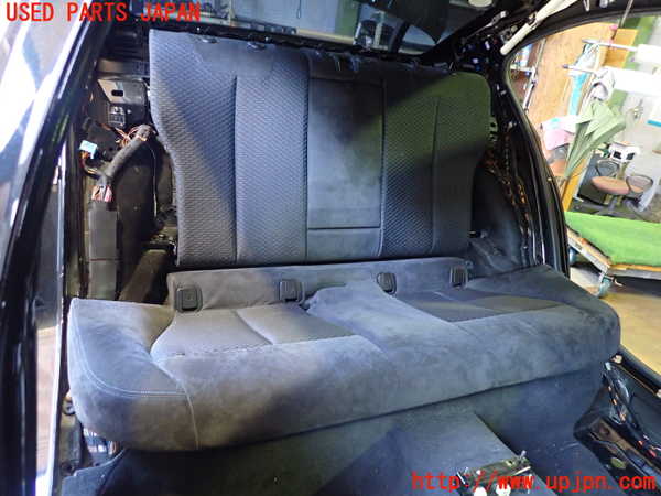5UPJ-17467385]BMW 320d(8C20)(F30)リアシート 中古_m0001.jpg