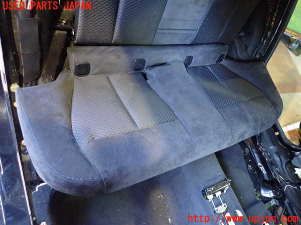 5UPJ-17467385]BMW 320d(8C20)(F30)リアシート 中古_m0002.jpg