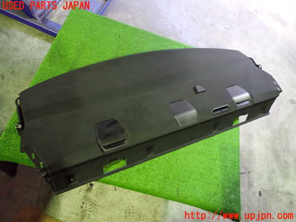 5UPJ-17467761]BMW 320d(8C20)(F30)トノカバー1 中古_m0001.jpg