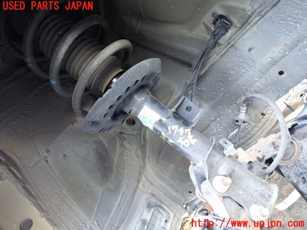 5UPJ-17475015]ベンツ V350 W639(639350T)右フロントストラット 【ジャンク】_m0001.jpg