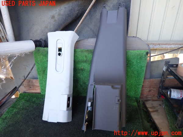 5UPJ-17477665]ベンツ V350 W639(639350T)右センターピラートリム 中古_m0001.jpg