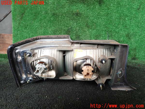 5UPJ-17491530]センチュリー(GZG50)右テールランプ 中古_m0002.jpg