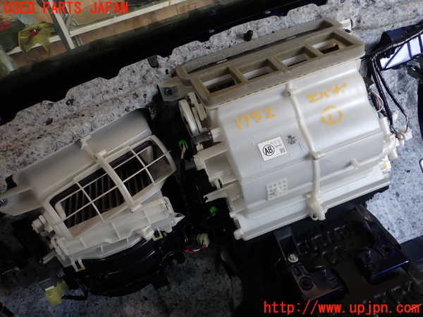 5UPJ-17526081]GR86(BRZ)(ZN8)エバポレーター1 中古_m0001.jpg