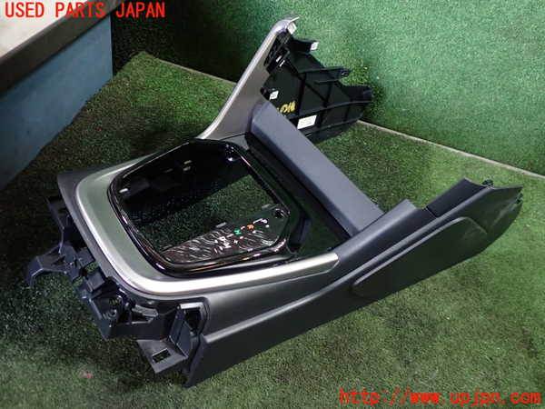 5UPJ-17527549]GR86(BRZ)(ZN8)コンソール 中古_m0001.jpg