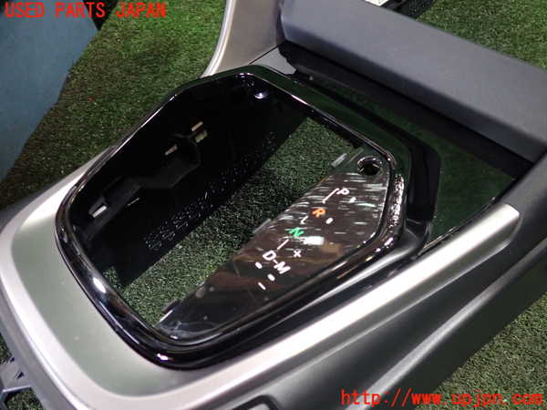 5UPJ-17527549]GR86(BRZ)(ZN8)コンソール 中古_m0004.jpg