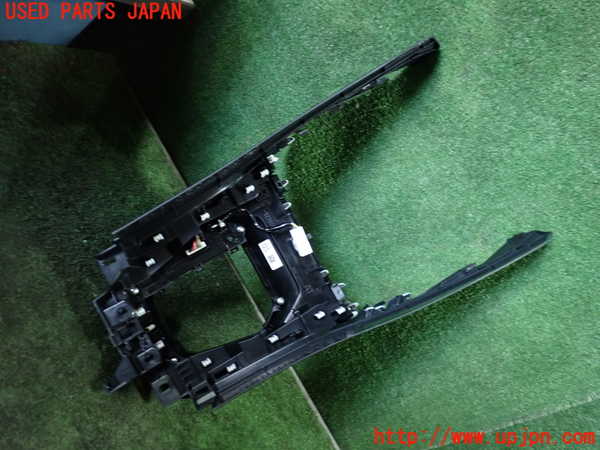 5UPJ-17527549]GR86(BRZ)(ZN8)コンソール 中古_m0005.jpg