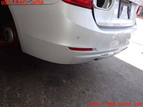 2UPJ-17531610]BMW アクティブハイブリッド3(AH3) F30(3F30)リアバンパー 中古_m0003.jpg