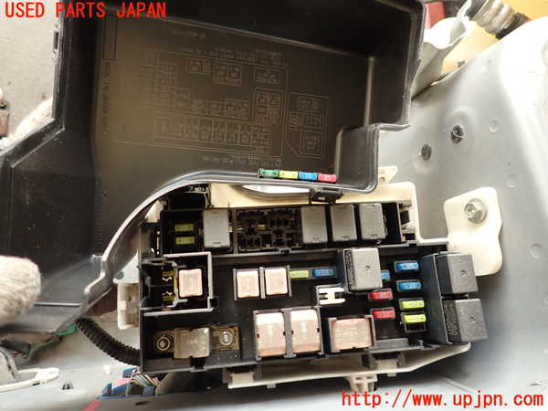 5UPJ-17546741]インプレッサ WRX-STi(GDB)ヒューズボックス1 中古_m0002.jpg