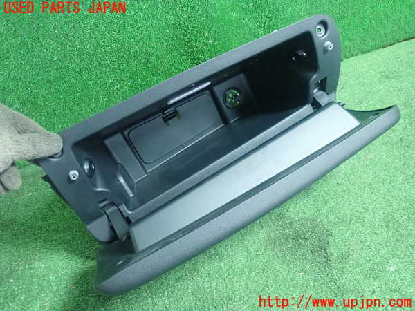 5UPJ-17587516]BMW ミニ(MINI)クーパー(XR15M)(F56)グローブボックス1 中古_m0002.jpg
