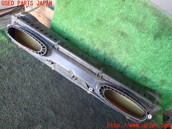 5UPJ-17612560]ポルシェ・パナメーラ 4S(970M48A)エアクリーナーボックス 中古_m0001.jpg