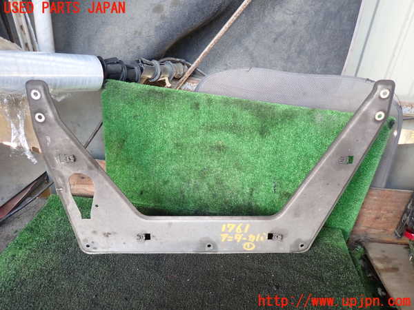 5UPJ-17611721]ポルシェ・パナメーラ 4S(970M48A)アンダーカバー1 中古_m0001.jpg