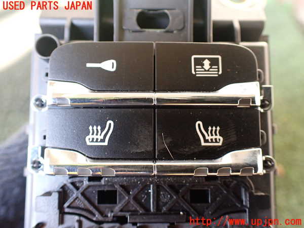 5UPJ-17616307]ポルシェ・パナメーラ 4S(970M48A)スイッチ2 (リヤサンシェード シートヒーター) 中古_m0002.jpg