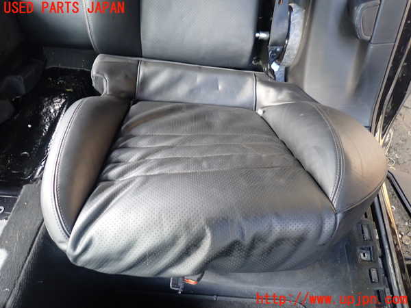 5UPJ-17617175]ポルシェ・パナメーラ 4S(970M48A)左2列目シート 中古_m0003.jpg