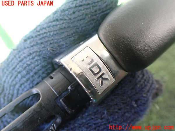 5UPJ-17617570]ポルシェ・パナメーラ 4S(970M48A)シフトノブ 中古_m0003.jpg