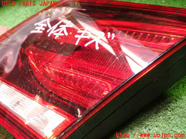 1UPJ-17641550]ベンツ E250 クーペ C207(207336)右リアフィニッシャー 中古_m0003.jpg