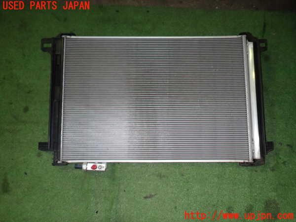 5UPJ-17646031]ベンツ E250 クーペ C207(207336)エアコンコンデンサー1 中古_m0002.jpg