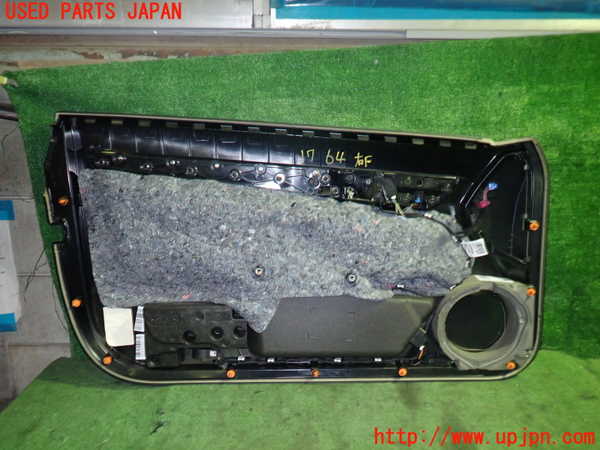 5UPJ-17641234]ベンツ E250 クーペ C207(207336)右ドア内張り 中古_m0004.jpg