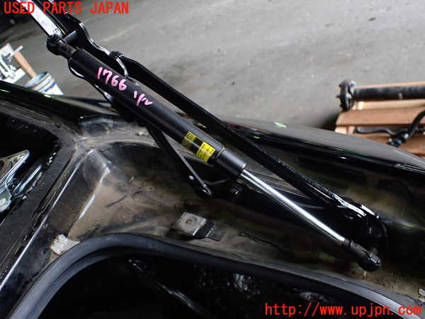 5UPJ-17661506]クラウン ロイヤル ハイブリッド(AWS210)トランクダンパー 中古_m0001.jpg