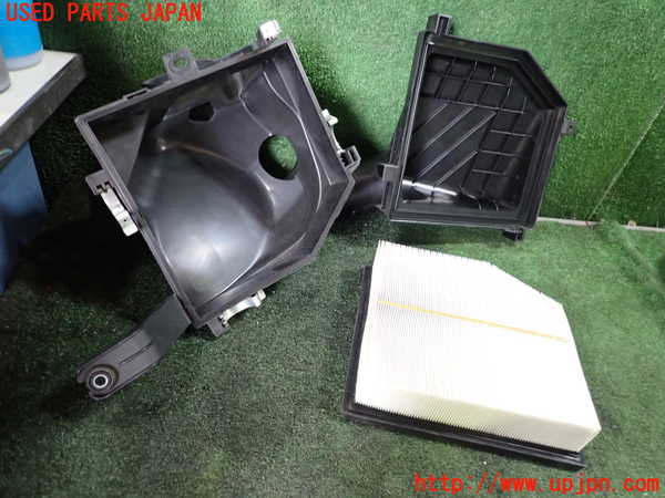 5UPJ-17662560]クラウン ロイヤル ハイブリッド(AWS210)エアクリーナーボックス 中古_m0003.jpg