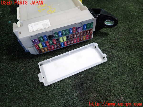 5UPJ-17666742]クラウン ロイヤル ハイブリッド(AWS210)ヒューズボックス2 中古_m0003.jpg