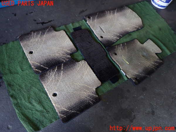 5UPJ-17667800]クラウン ロイヤル ハイブリッド(AWS210)フロアマット 中古_m0001.jpg