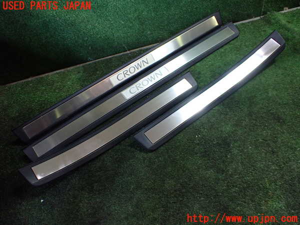 5UPJ-17667740]クラウン ロイヤル ハイブリッド(AWS210)スカッフプレート 中古_m0001.jpg