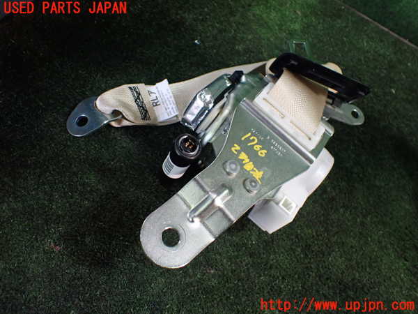 5UPJ-17667185]クラウン ロイヤル ハイブリッド(AWS210)左2列目シートベルト 中古_m0001.jpg