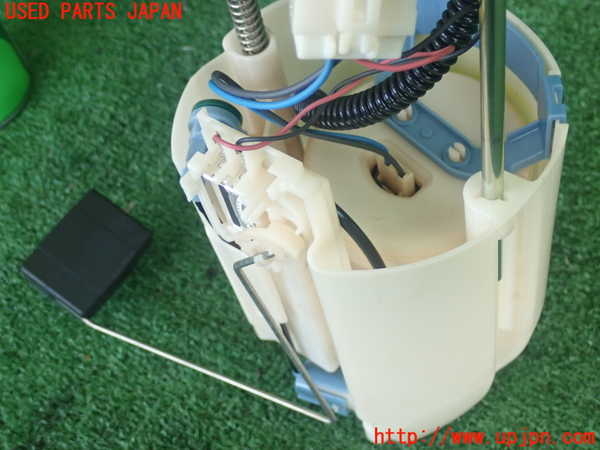 5UPJ-17672510]クラウン ロイヤル(GRS210)燃料ポンプ 中古_m0003.jpg