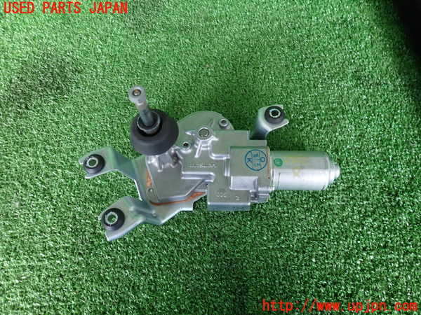 5UPJ-17686775]BMW M135i xDrive(7L20)(F40)リアワイパーモーター 中古_m0001.jpg
