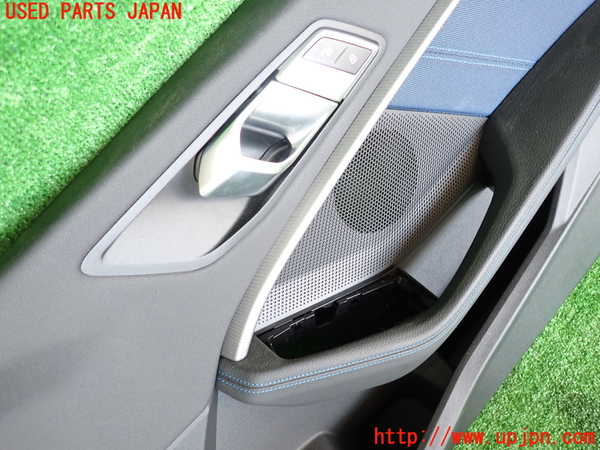 5UPJ-17681234]BMW M135i xDrive(7L20)(F40)右前ドア内張り 中古_m0002.jpg