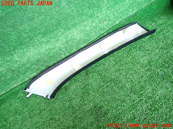 5UPJ-17687660]BMW M135i xDrive(7L20)(F40)左フロントピラートリム 中古_m0002.jpg