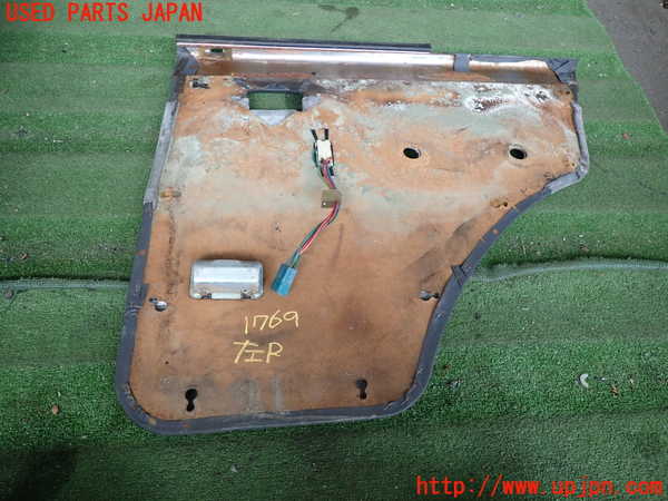 2UPJ-17691324]ランクル60系(HJ61V(改))左後ドア内張り 【ジャンク品】 中古_m0005.jpg